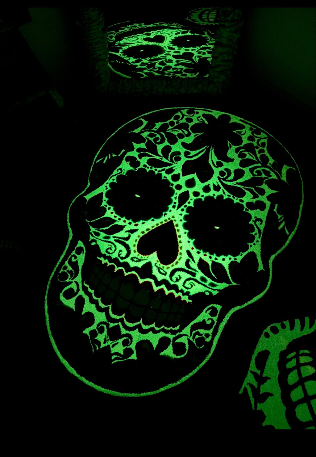 Lum: Glow-in-the-Dark Tufting Yarn — IN STOCK